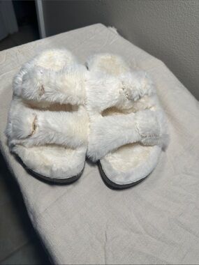 Ladies White Faux-Fur Slide Sandals/ slippers Sz 7/8 New
